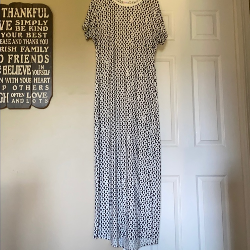 White and black maxi dress